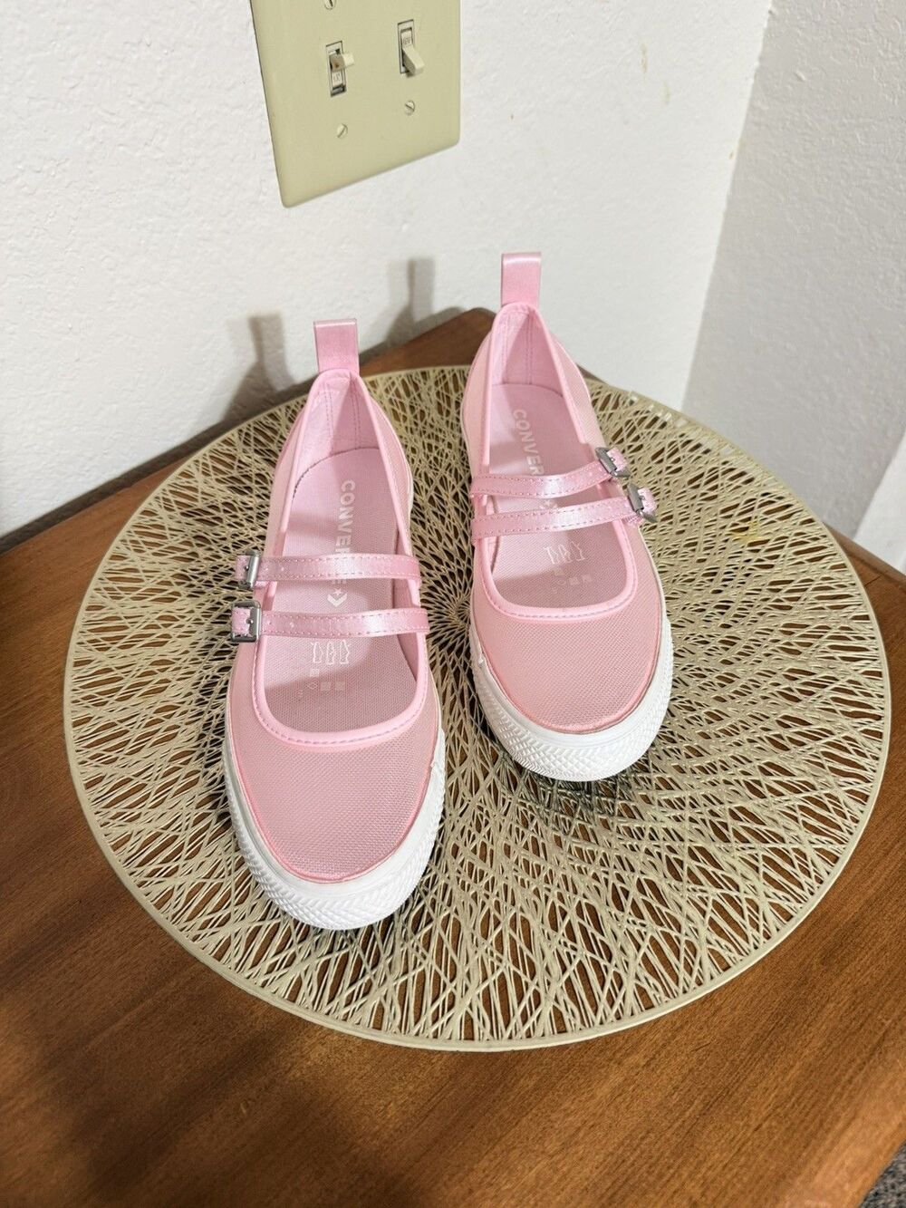 Converse Chuck Taylor Dainty Mary Jane Mesh Pink Frosting NWOB SIZE 7.5 WOMENS